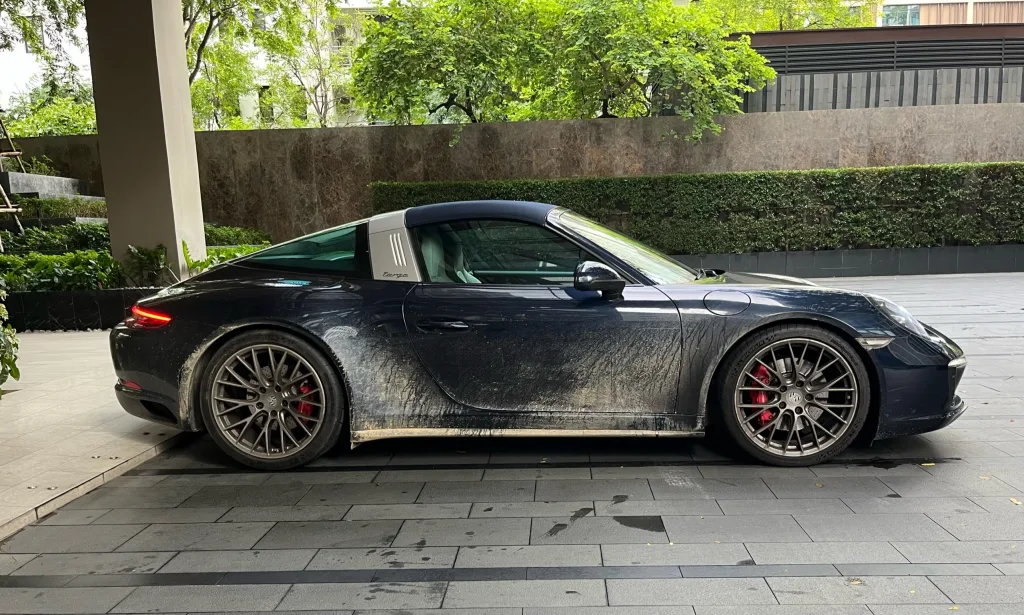 Spotted – 991 Porsche 911 Targa – Muddy after day on the road in Sindhorn Village