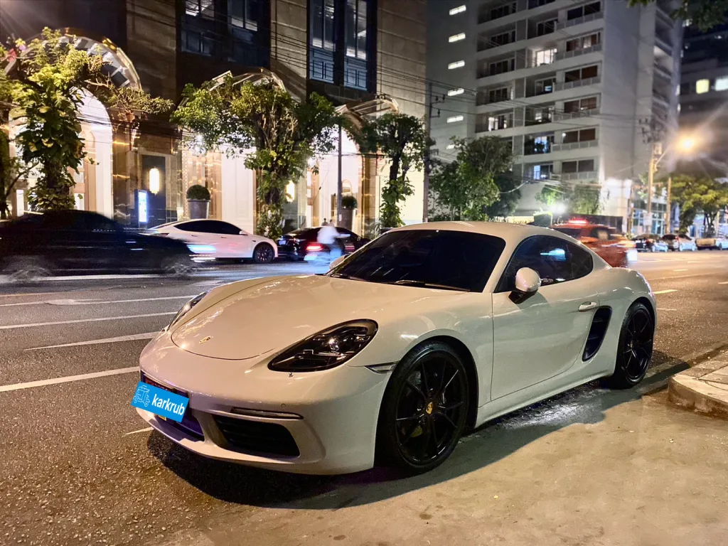 SPOTTED – PORSCHE CAYMAN AT EKKEMAI BANGKOK