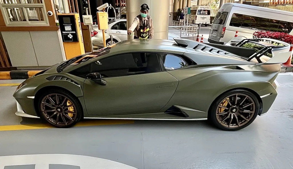 Spotted – lamborghini huracan super trofeox in Bangkok