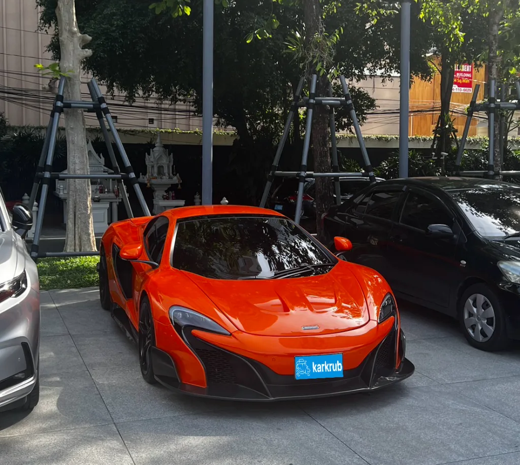 spotted – mclaren at Sathon area, Bangkok