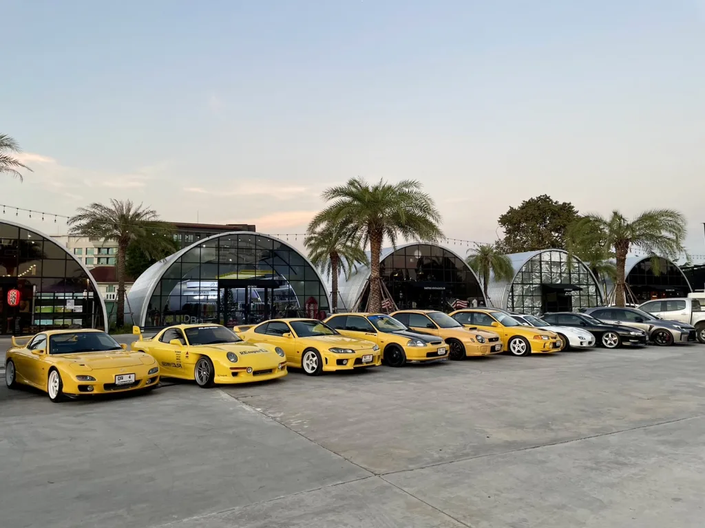 Karkrub Top Standing Out in Yellow – The Allure and Psychology Behind Yellow Sports Cars