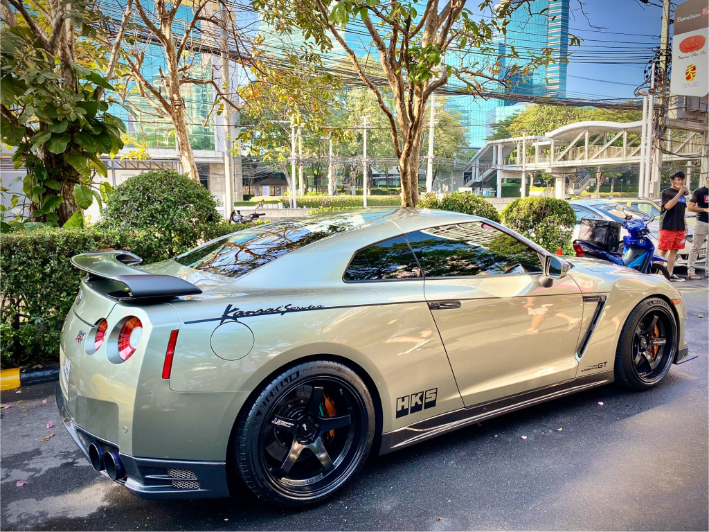 Nissan GT-R