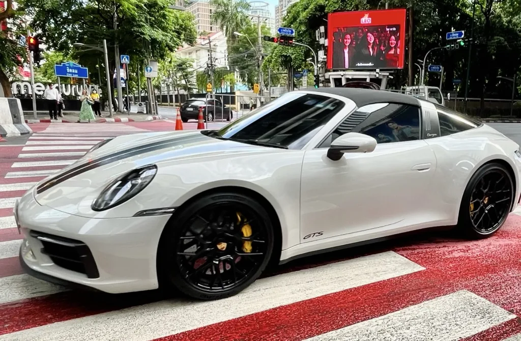 Spotted – Porsche 911 gts