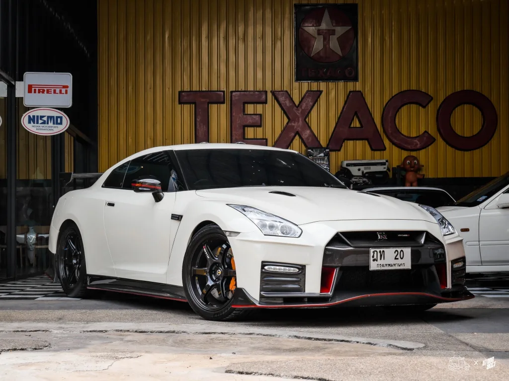 Nissan GT-R